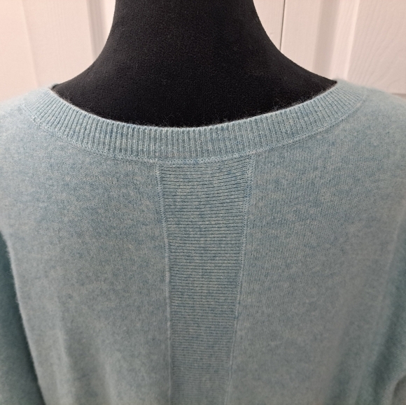 Wrap Baby Blue 100% Cashmere Pullover Sweater - Picture 4 of 8
